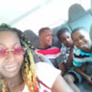 Meet your Posher, Aprile